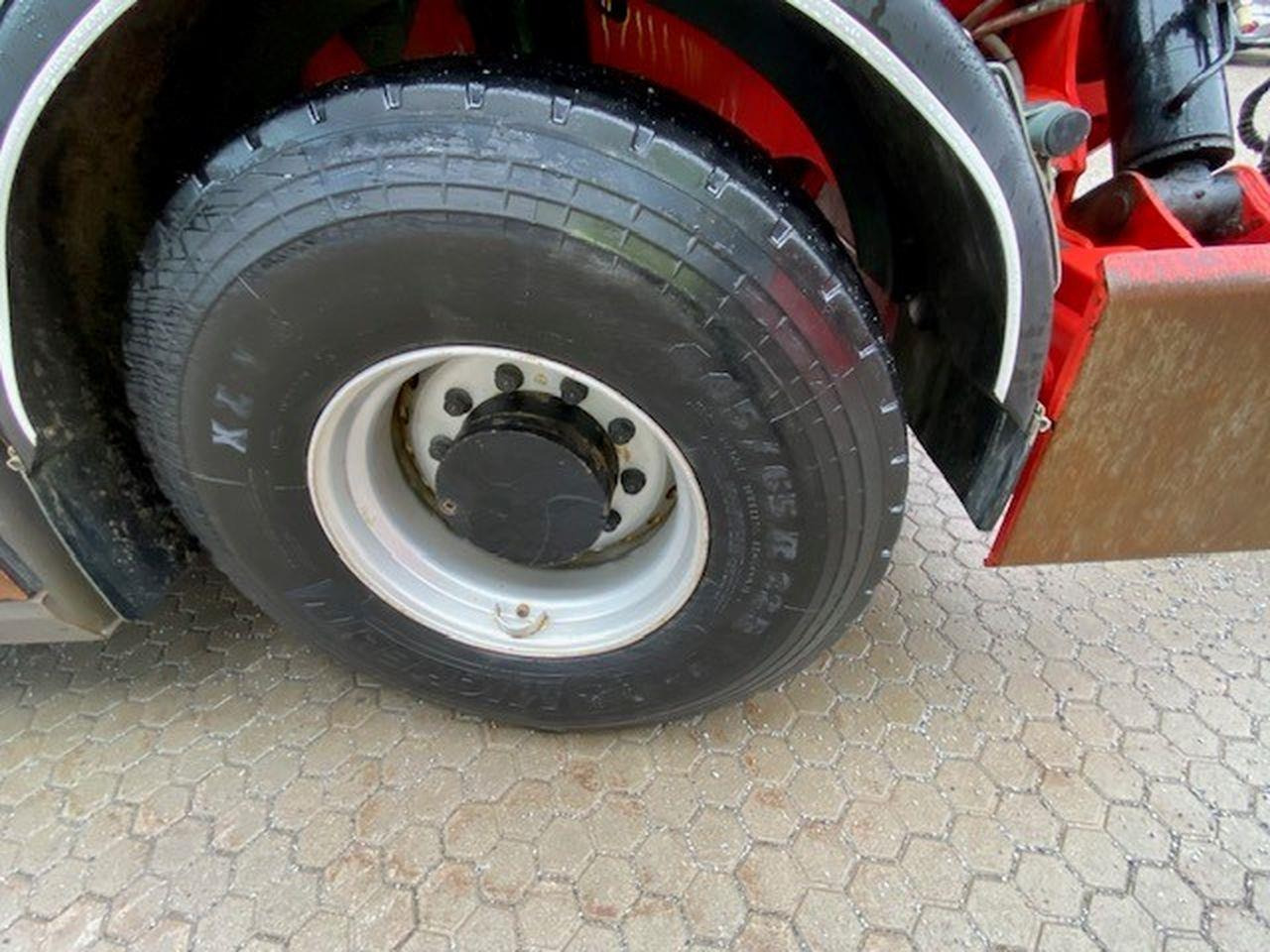Телескопичен товарач Manitou MRT2470P+ ST4: снимка 6