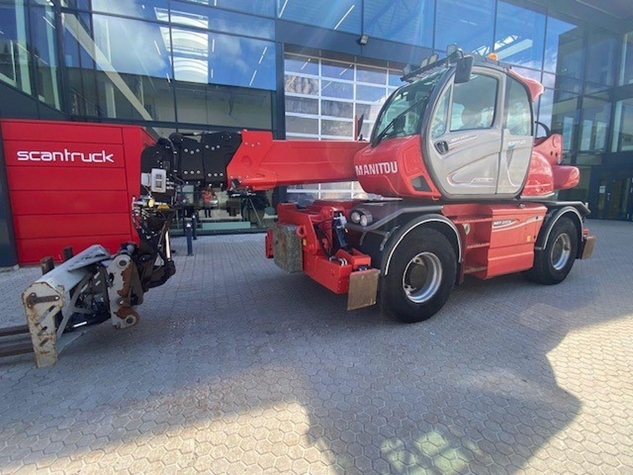 Manitou MRT2550 P+ ST4 - Телескопичен товарач: снимка 1 Manitou MRT2550 P+ ST4 - Телескопичен товарач: снимка 1