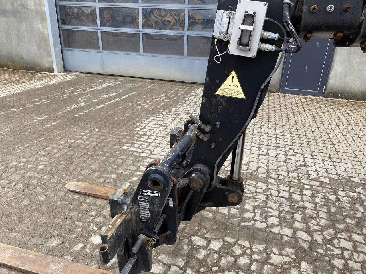 Телескопичен товарач Manitou MRT2550P+ ST4: снимка 9