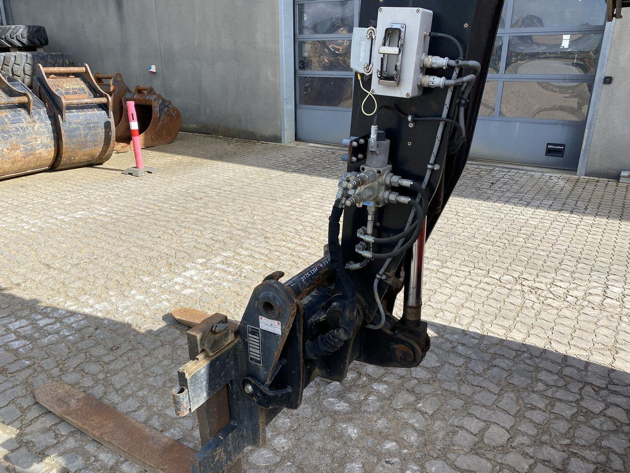 Телескопичен товарач Manitou MRT3255P+ ST4: снимка 7