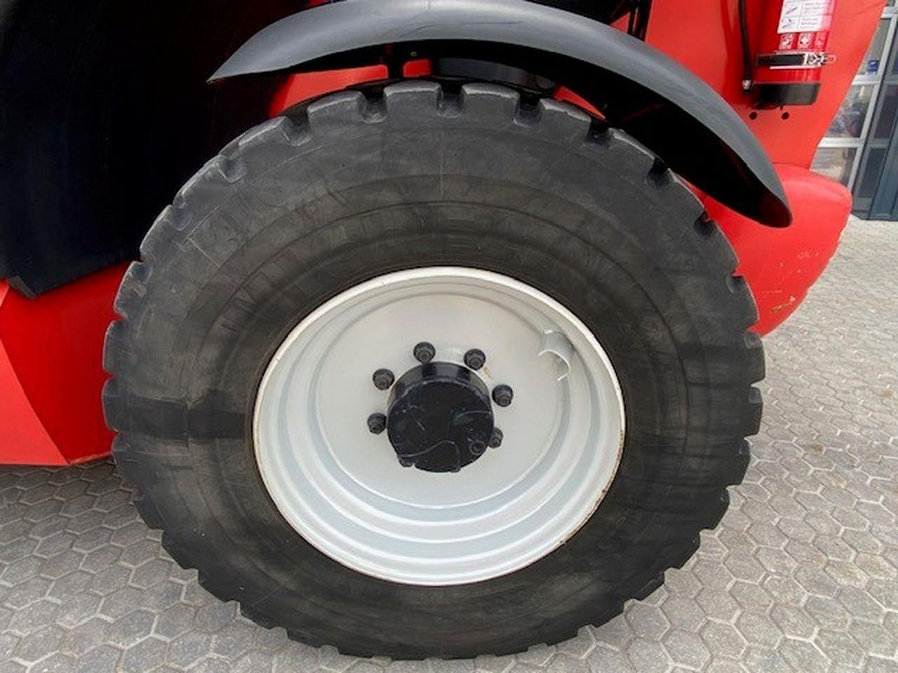 Телескопичен товарач Manitou MT1840 COMFORT ST4: снимка 8 Телескопичен товарач Manitou MT1840 COMFORT ST4: снимка 8