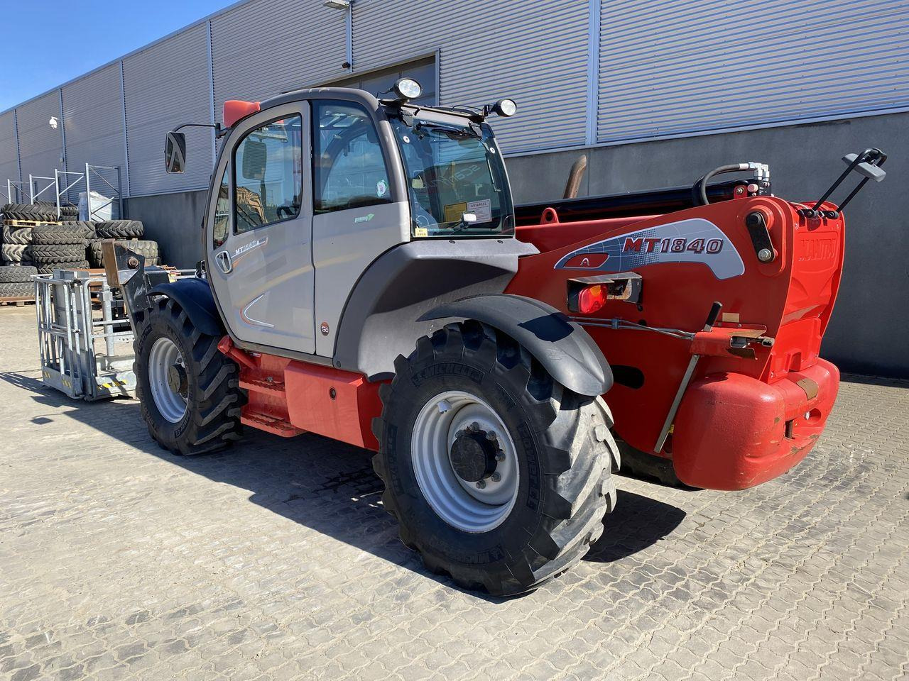 Manitou MT1840A ST3B - Телескопичен товарач: снимка 2 Manitou MT1840A ST3B - Телескопичен товарач: снимка 2