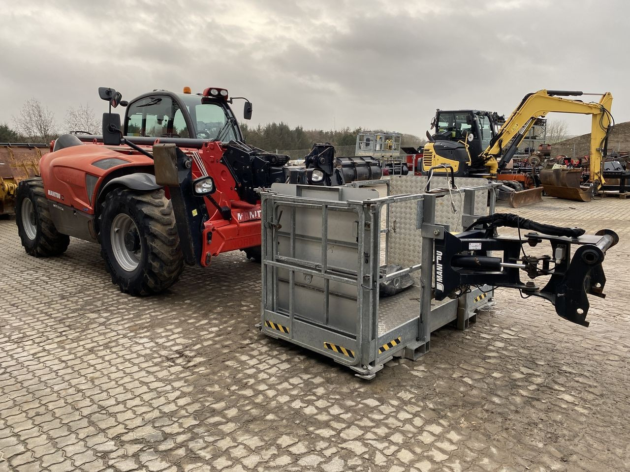 Manitou MT1840A ST4 - Телескопичен товарач: снимка 5 Manitou MT1840A ST4 - Телескопичен товарач: снимка 5