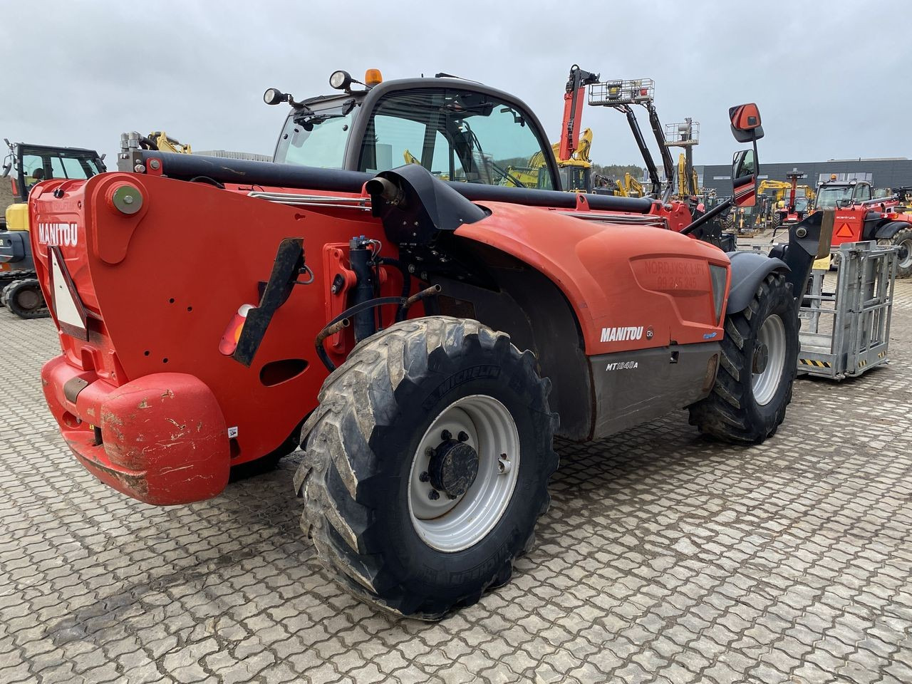 Manitou MT1840A ST4 - Телескопичен товарач: снимка 4 Manitou MT1840A ST4 - Телескопичен товарач: снимка 4