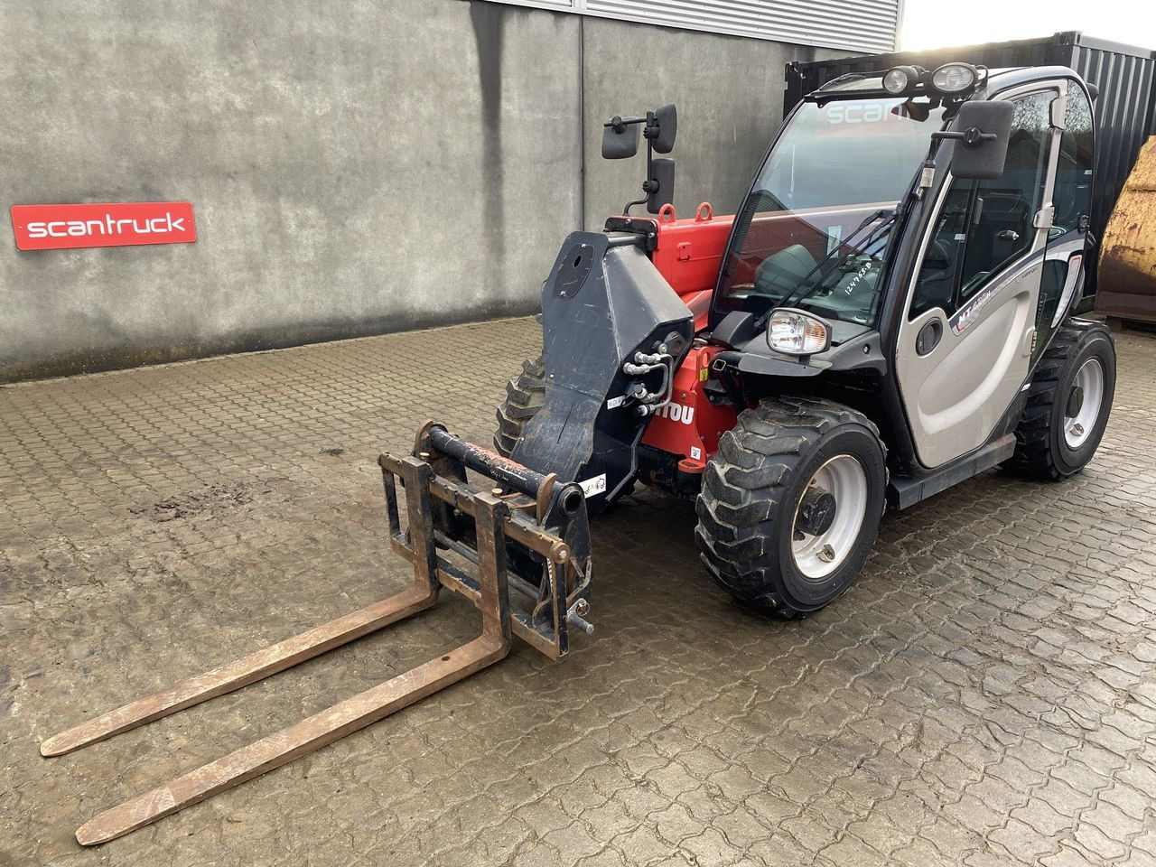 Manitou MT420H Comfort - Телескопичен товарач: снимка 1 Manitou MT420H Comfort - Телескопичен товарач: снимка 1