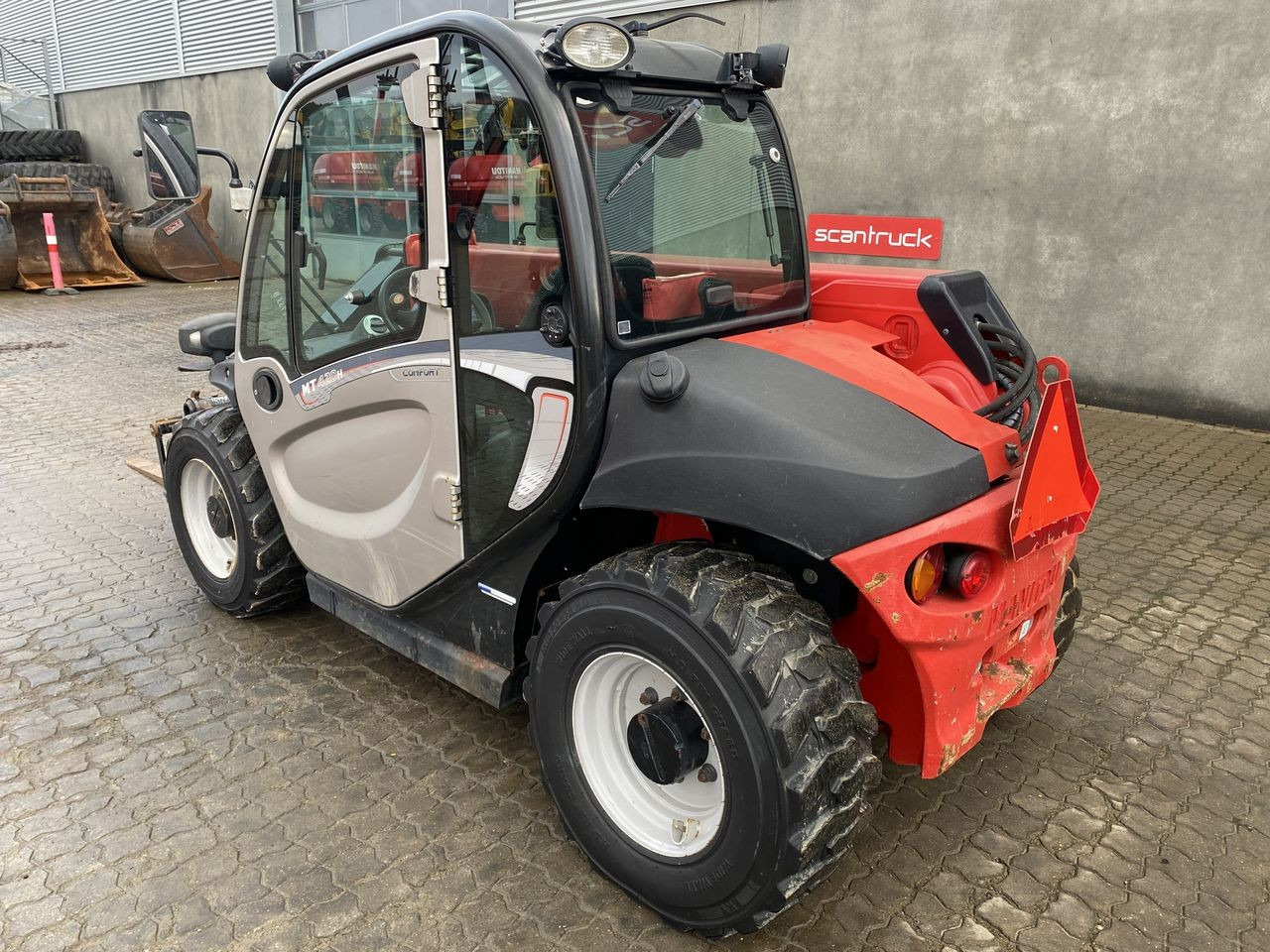 Manitou MT420H Comfort - Телескопичен товарач: снимка 2 Manitou MT420H Comfort - Телескопичен товарач: снимка 2