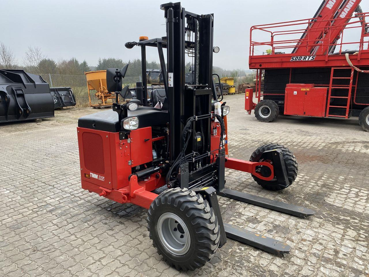 Manitou TMM25K ST5 - Мотокар за монтаж на камиони: снимка 5 Manitou TMM25K ST5 - Мотокар за монтаж на камиони: снимка 5