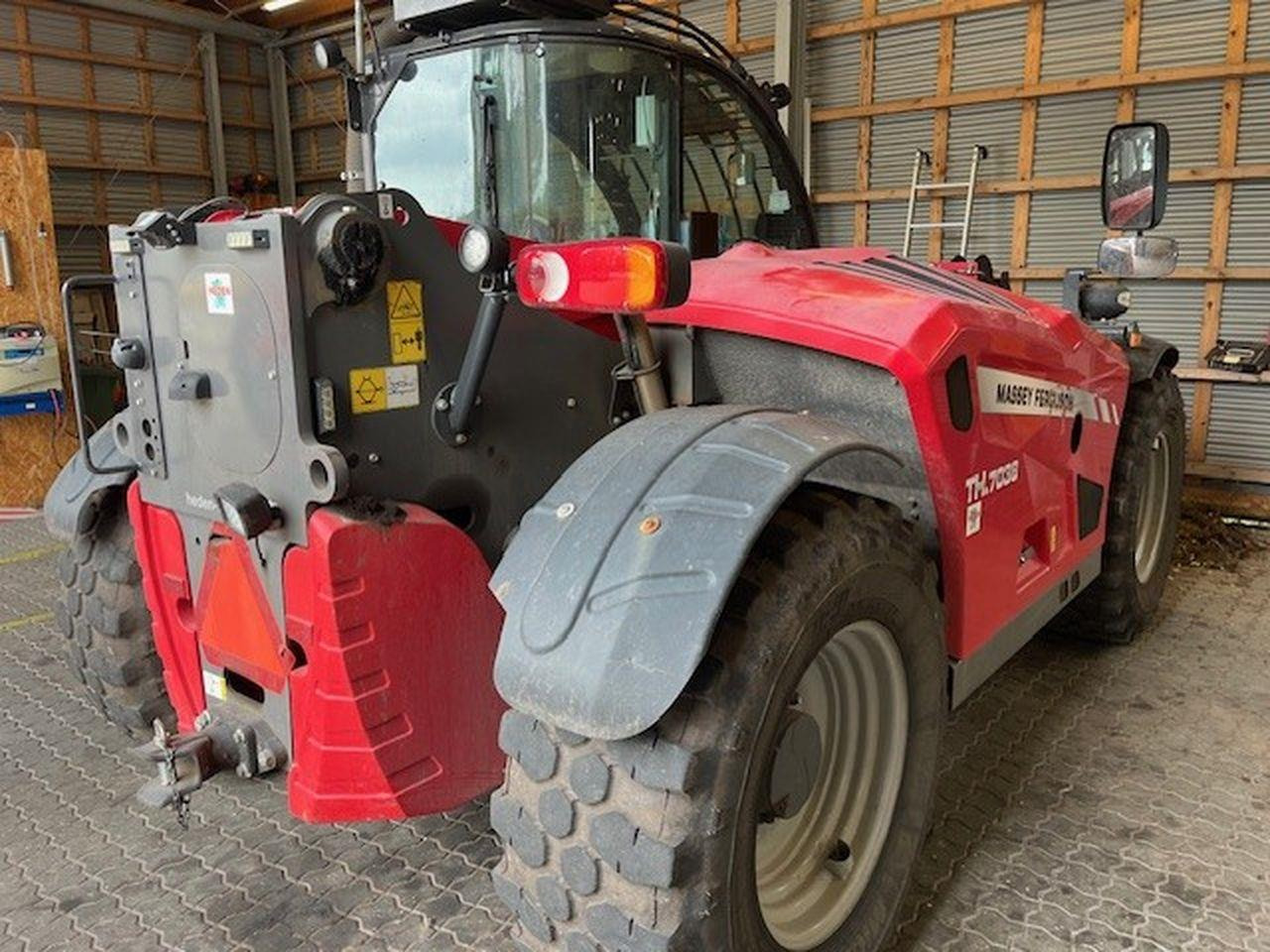 Massey Fergusson TH7038X - Телескопичен товарач: снимка 2 Massey Fergusson TH7038X - Телескопичен товарач: снимка 2