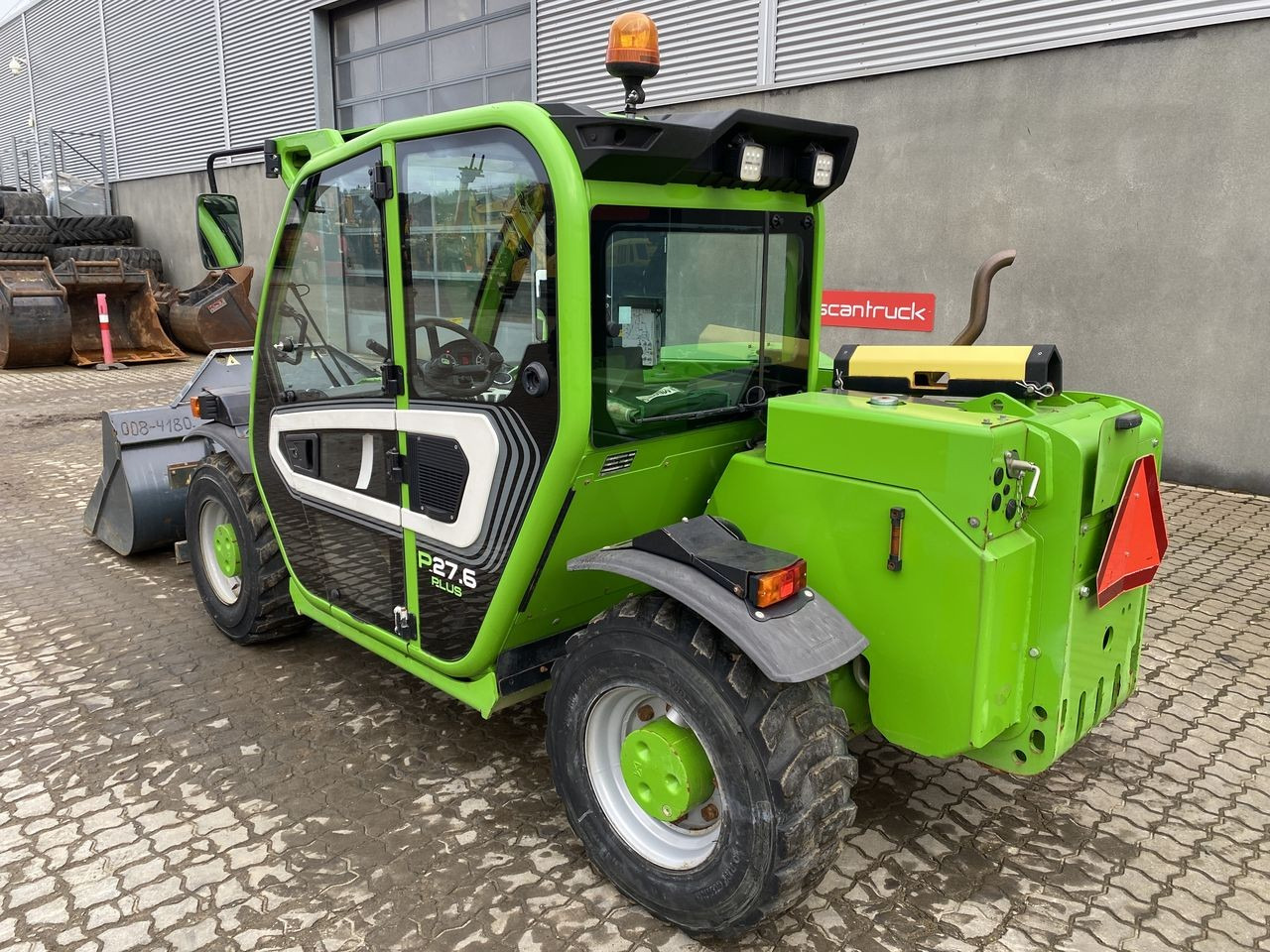 Merlo P27.6 PLUS - Телескопичен товарач: снимка 2 Merlo P27.6 PLUS - Телескопичен товарач: снимка 2