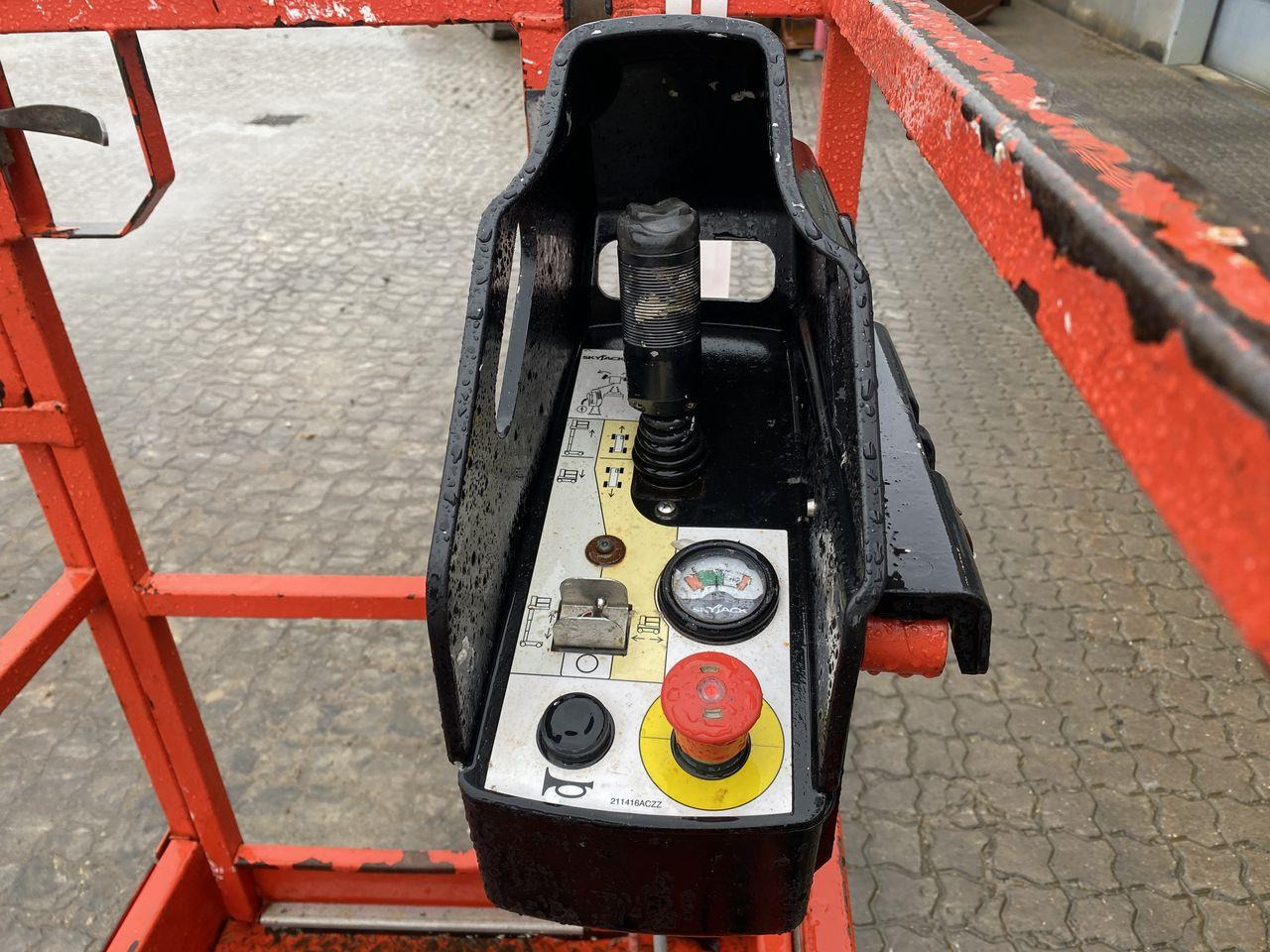 Skyjack SJ16 - Вертикална работна платформа: снимка 3 Skyjack SJ16 - Вертикална работна платформа: снимка 3