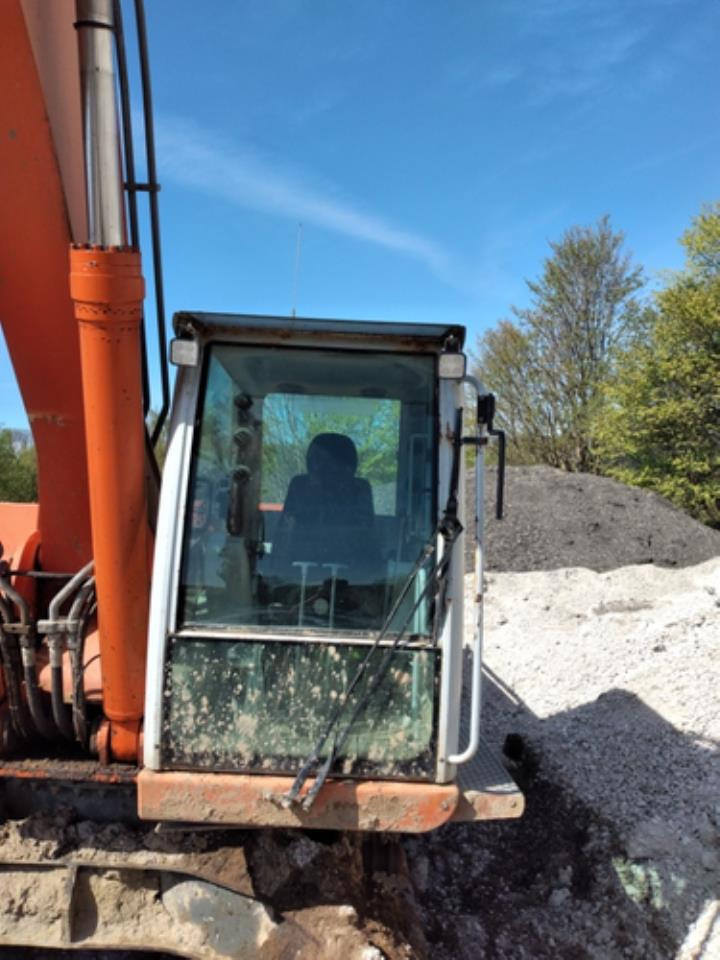 Terex TC240LC - Верижен багер: снимка 2 Terex TC240LC - Верижен багер: снимка 2