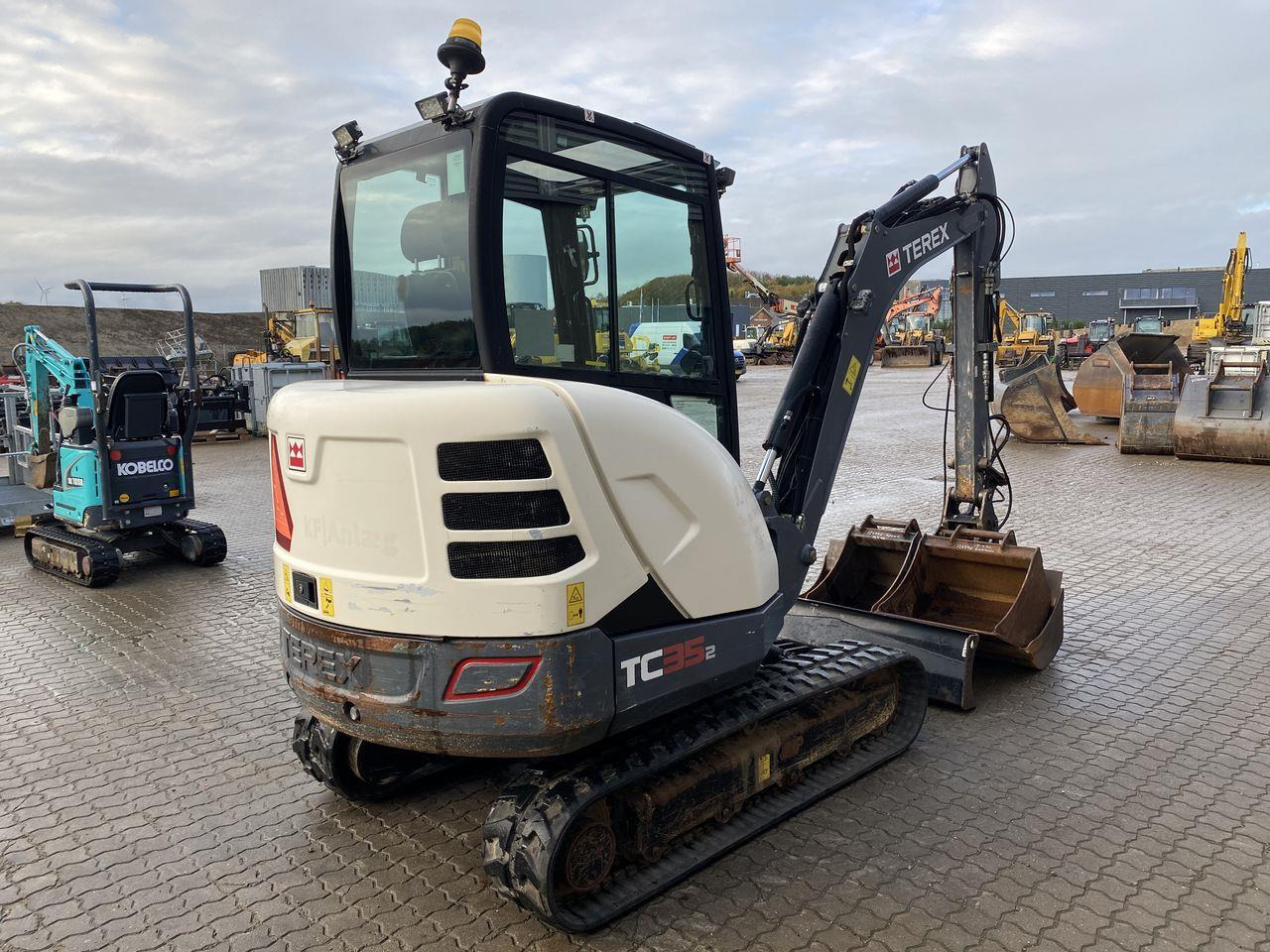 Terex TC35-2 - Мини багер: снимка 4 Terex TC35-2 - Мини багер: снимка 4