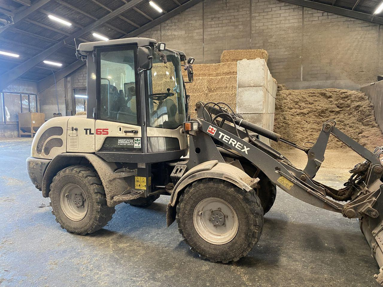 Terex TL65 - Компактен товарач: снимка 1 Terex TL65 - Компактен товарач: снимка 1