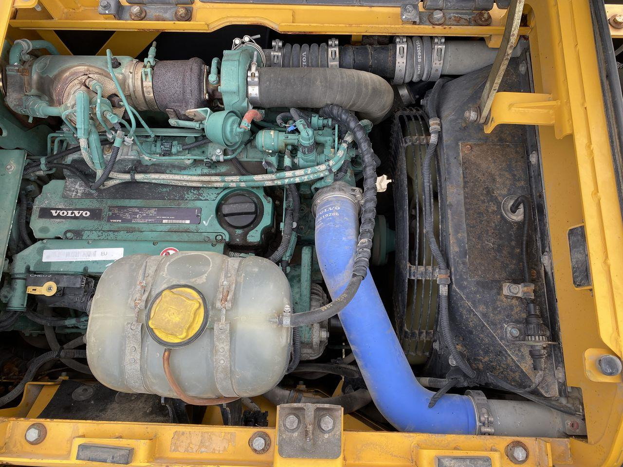 Верижен багер Volvo EC140: снимка 8