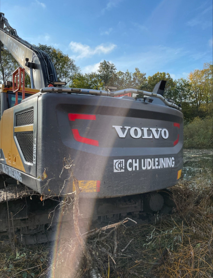 Volvo EC250E LR - Верижен багер: снимка 2 Volvo EC250E LR - Верижен багер: снимка 2