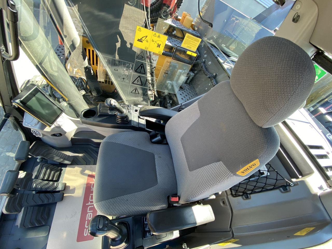 Volvo ECR145 - Верижен багер: снимка 3 Volvo ECR145 - Верижен багер: снимка 3