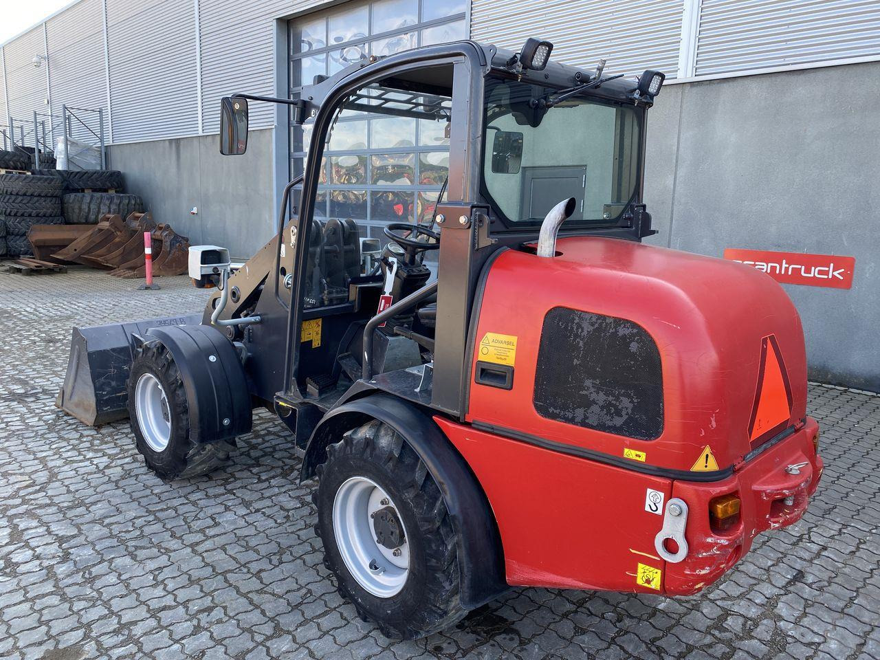 Weidemann 2070 - Компактен товарач: снимка 2 Weidemann 2070 - Компактен товарач: снимка 2