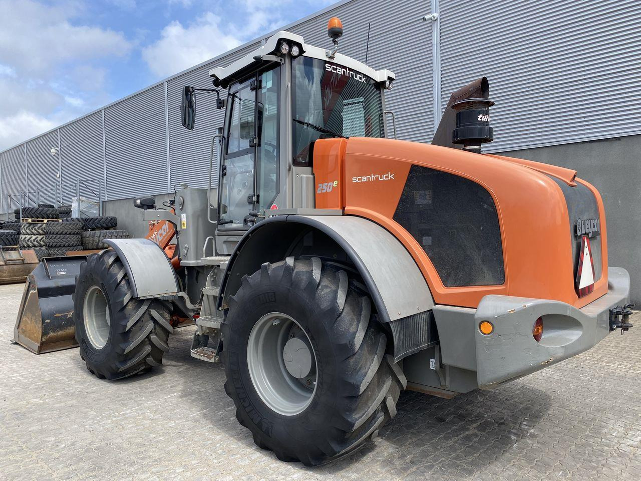 Weycor AR250e - Колесен товарач: снимка 2 Weycor AR250e - Колесен товарач: снимка 2