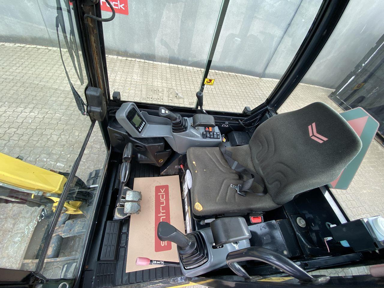 Yanmar SV18 - Мини багер: снимка 3 Yanmar SV18 - Мини багер: снимка 3