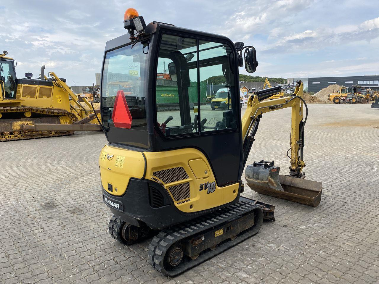 Yanmar SV18 - Мини багер: снимка 4 Yanmar SV18 - Мини багер: снимка 4