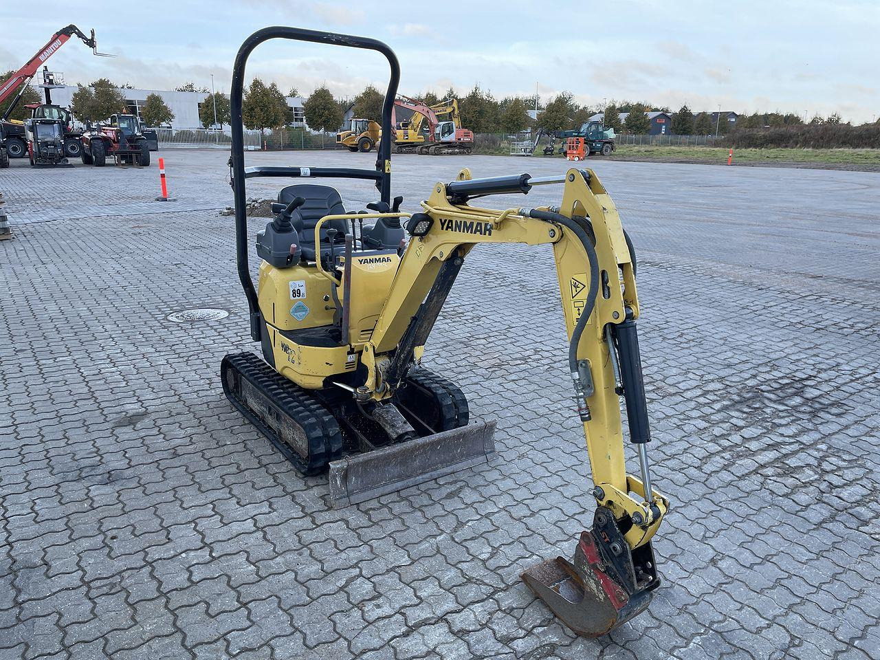 Yanmar VIO12 - Мини багер: снимка 5 Yanmar VIO12 - Мини багер: снимка 5