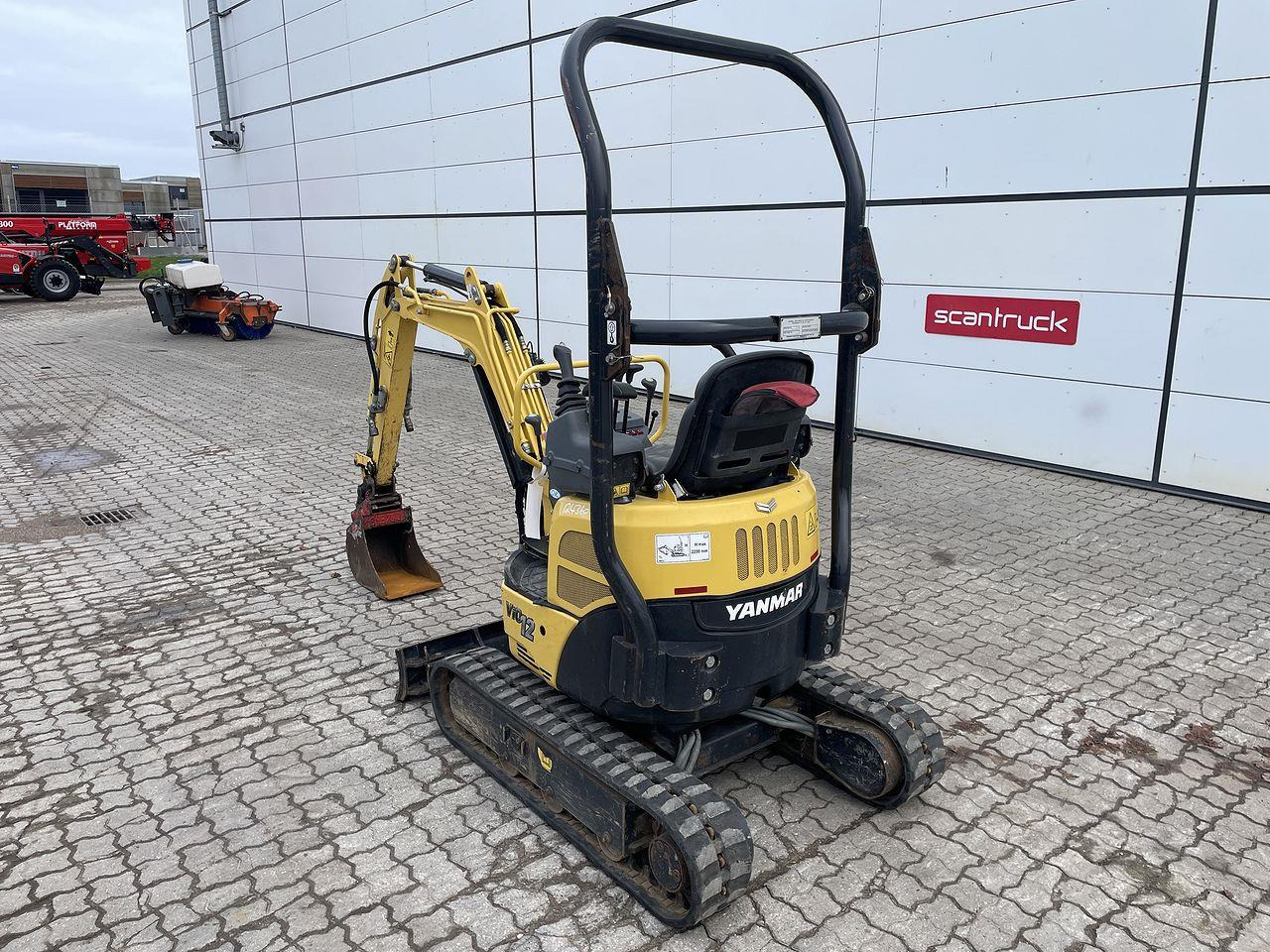Yanmar VIO12 - Мини багер: снимка 2 Yanmar VIO12 - Мини багер: снимка 2