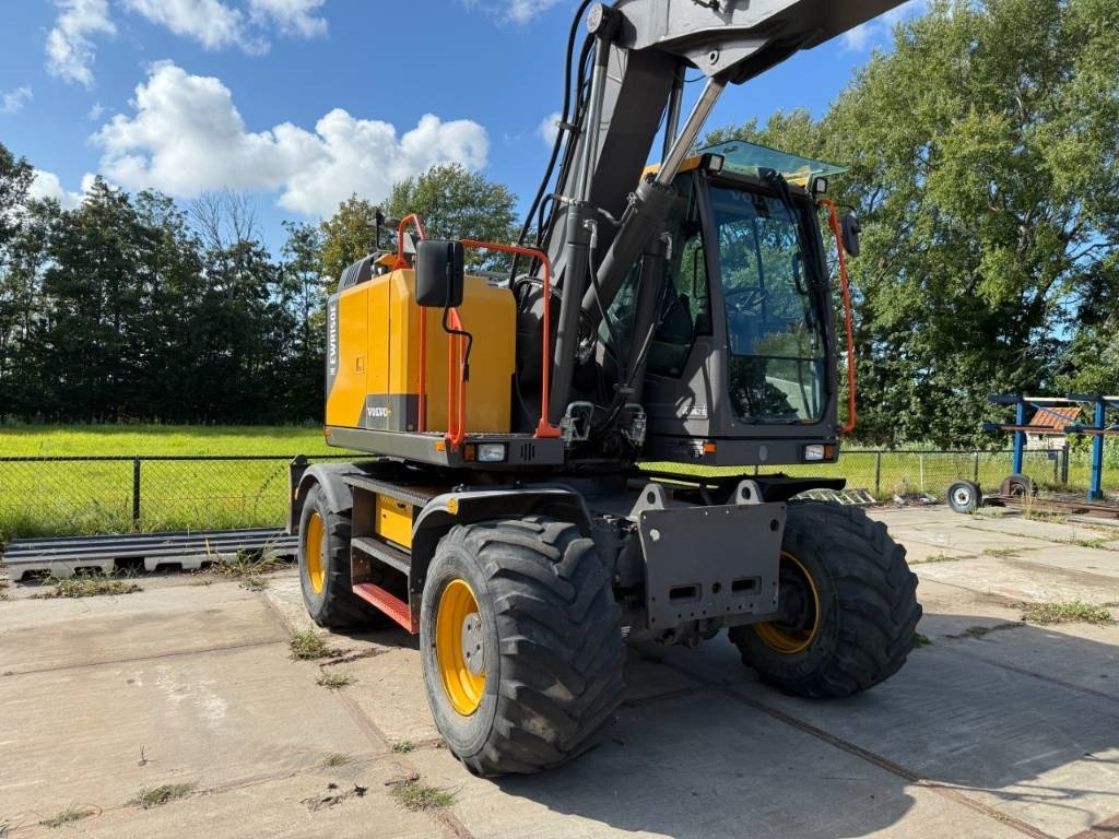 Volvo EWR 150 E  - Колесен багер: снимка 4 Volvo EWR 150 E  - Колесен багер: снимка 4