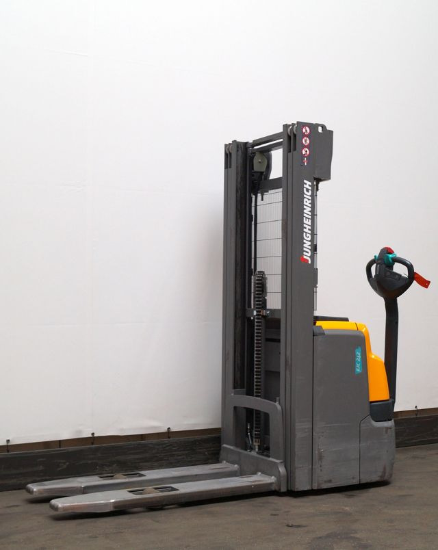 Jungheinrich EJC212 - Стакер: снимка 1 Jungheinrich EJC212 - Стакер: снимка 1