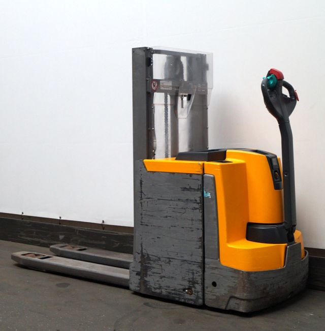 Jungheinrich EJD220 - Стакер: снимка 2 Jungheinrich EJD220 - Стакер: снимка 2