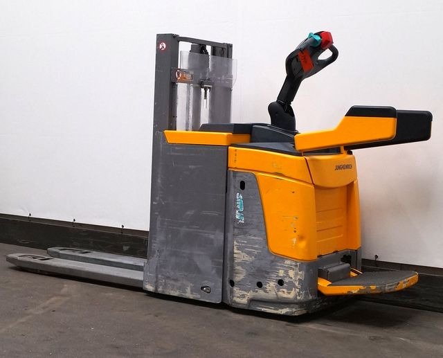 Jungheinrich ERD220 - Стакер: снимка 2 Jungheinrich ERD220 - Стакер: снимка 2