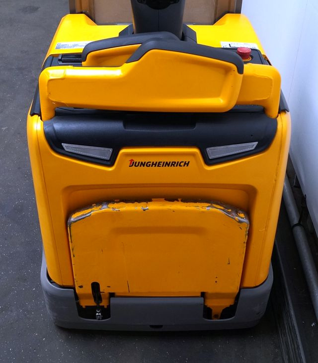 Jungheinrich ERD220 - Стакер: снимка 3 Jungheinrich ERD220 - Стакер: снимка 3