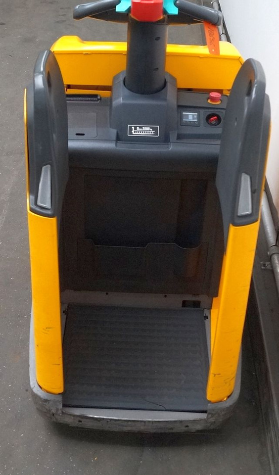 Jungheinrich ERE225 - Палетна количка: снимка 3 Jungheinrich ERE225 - Палетна количка: снимка 3