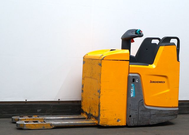 Jungheinrich ERE225 - Палетна количка: снимка 1 Jungheinrich ERE225 - Палетна количка: снимка 1