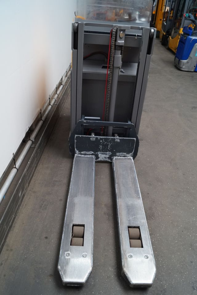 Стакер Jungheinrich ESD120: снимка 6