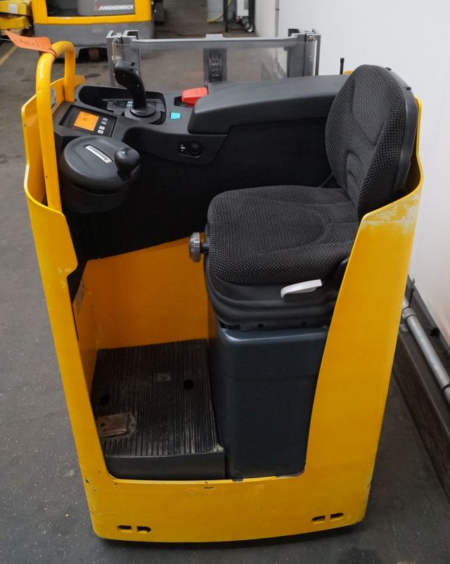 Jungheinrich ESD220 - Стакер: снимка 3 Jungheinrich ESD220 - Стакер: снимка 3