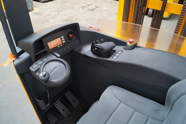 Jungheinrich ETV214 - Ричтрак: снимка 3 Jungheinrich ETV214 - Ричтрак: снимка 3