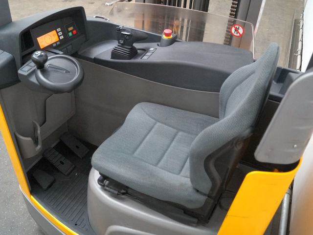 Jungheinrich ETV216 - Ричтрак: снимка 3 Jungheinrich ETV216 - Ричтрак: снимка 3