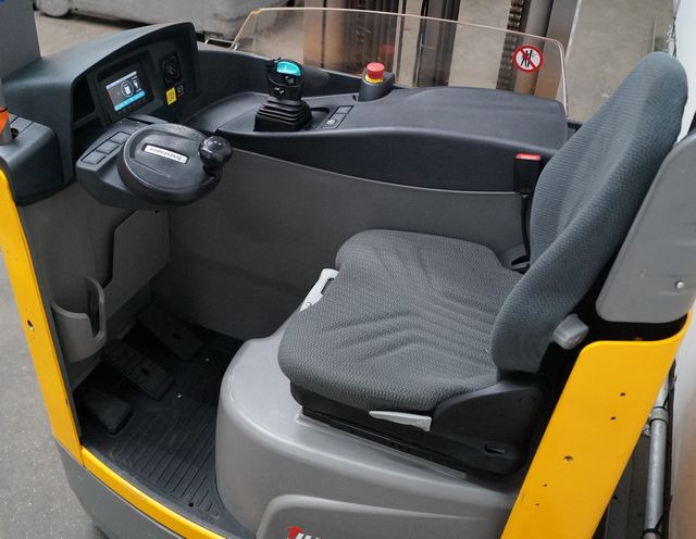 Jungheinrich ETV320 - Ричтрак: снимка 3 Jungheinrich ETV320 - Ричтрак: снимка 3