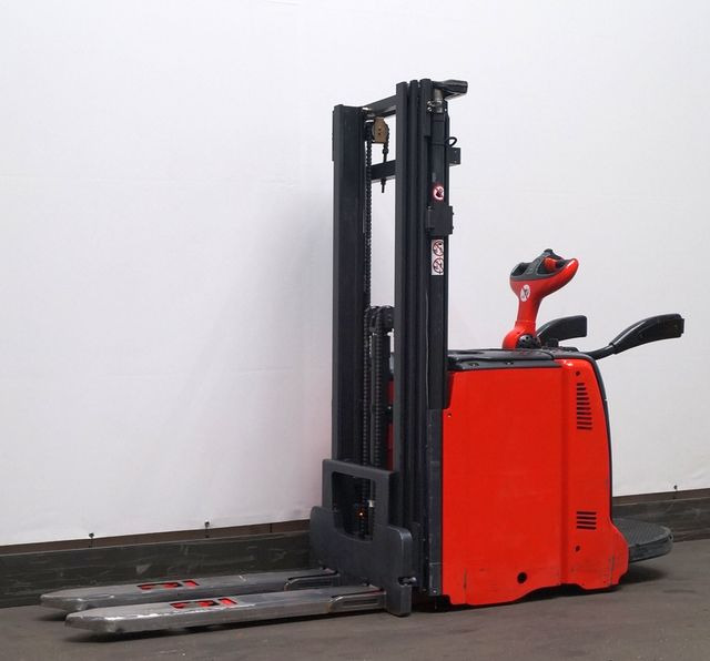 Linde L12AP - Стакер: снимка 1 Linde L12AP - Стакер: снимка 1