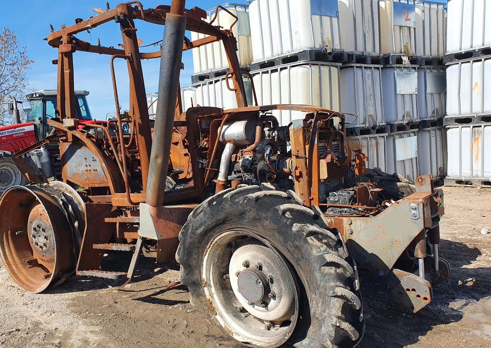 Claas Ares Renault 556 wał blok silnik głowica most zwolnica skrzynia - Скоростна кутия за Селскостопанска техника: снимка 1 Claas Ares Renault 556 wał blok silnik głowica most zwolnica skrzynia - Скоростна кутия за Селскостопанска техника: снимка 1