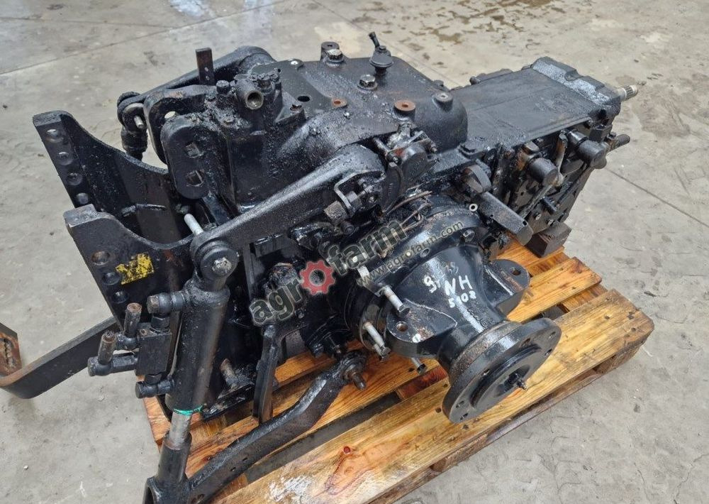 MOST TYLNY NEW HOLLAND T4.90N 87559163 - Задна ос: снимка 4 MOST TYLNY NEW HOLLAND T4.90N 87559163 - Задна ос: снимка 4