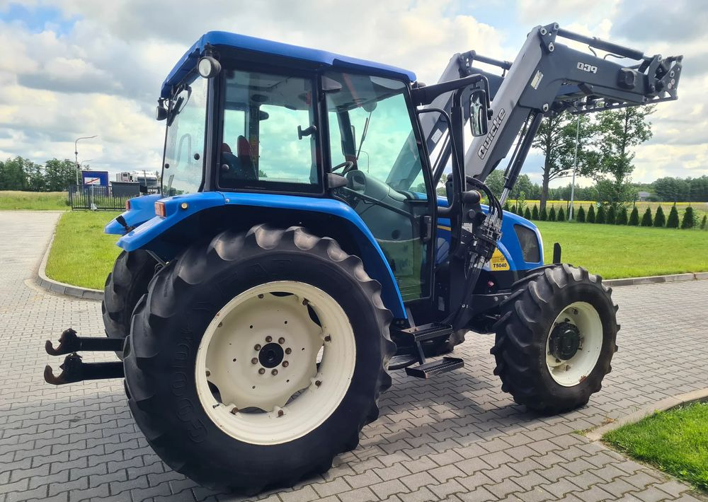 New Holland T5040 - Трактор: снимка 4 New Holland T5040 - Трактор: снимка 4
