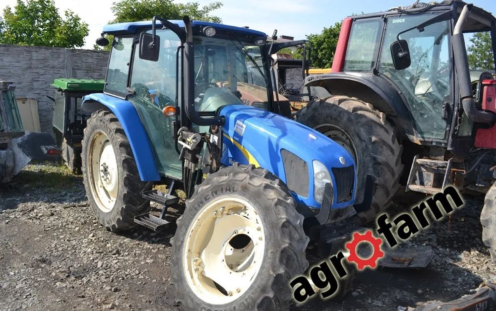 New Holland T5050 skrzynia silnik most obudowa piasta blok zawór - Скоростна кутия за Селскостопанска техника: снимка 3 New Holland T5050 skrzynia silnik most obudowa piasta blok zawór - Скоростна кутия за Селскостопанска техника: снимка 3