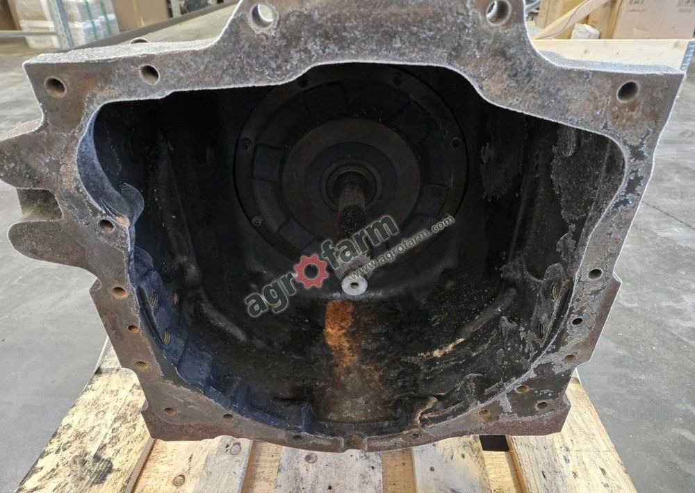 Skrzynia biegów Massey Ferguson 5609 - Скоростна кутия: снимка 4 Skrzynia biegów Massey Ferguson 5609 - Скоростна кутия: снимка 4