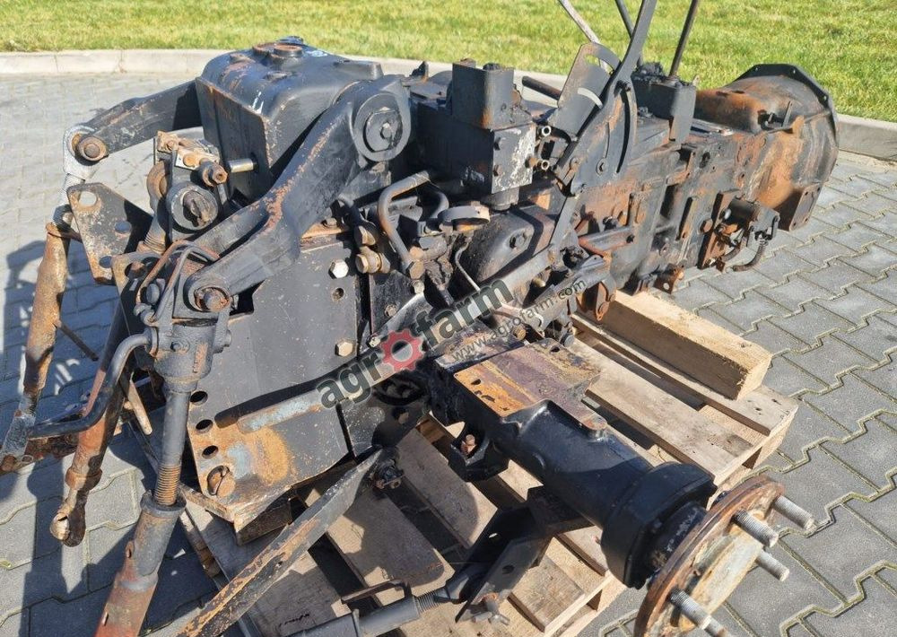 Skrzynia biegów, most tylny Case 833 3232742R1 - Скоростна кутия: снимка 3 Skrzynia biegów, most tylny Case 833 3232742R1 - Скоростна кутия: снимка 3