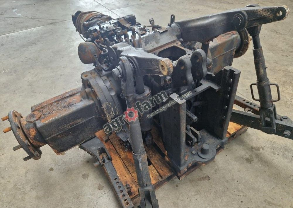 Skrzynia biegów, most tylny Valtra N174 H - Скоростна кутия: снимка 3 Skrzynia biegów, most tylny Valtra N174 H - Скоростна кутия: снимка 3