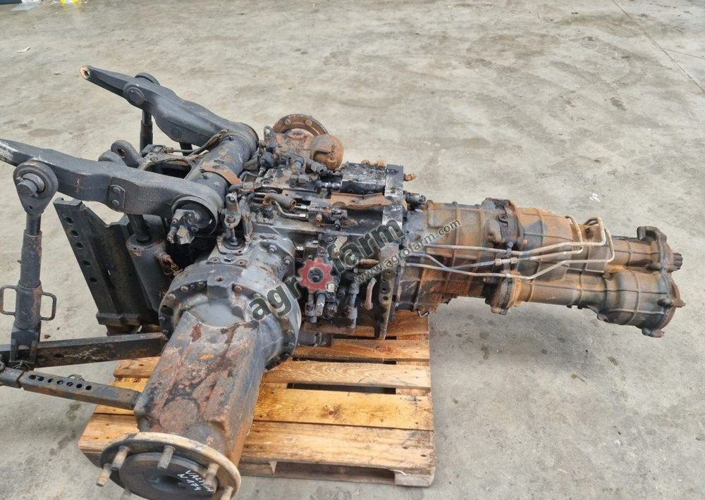 Skrzynia biegów, most tylny Valtra N174 H - Скоростна кутия: снимка 1 Skrzynia biegów, most tylny Valtra N174 H - Скоростна кутия: снимка 1