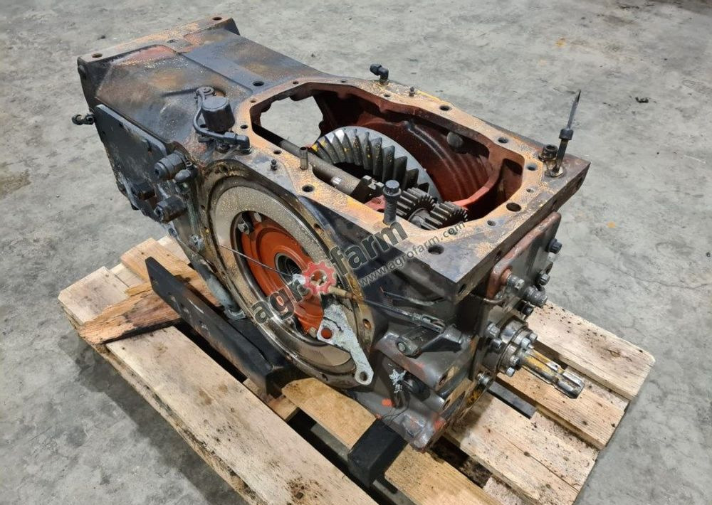 TYLNY MOST RENAULT ARES 656RZ 851B6 - Трансмисия: снимка 1 TYLNY MOST RENAULT ARES 656RZ 851B6 - Трансмисия: снимка 1