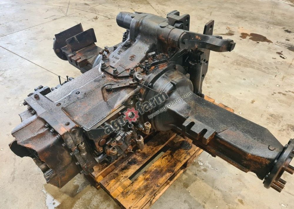 Tylny most Massey Ferguson 5445 851B9 - Скоростна кутия: снимка 2 Tylny most Massey Ferguson 5445 851B9 - Скоростна кутия: снимка 2