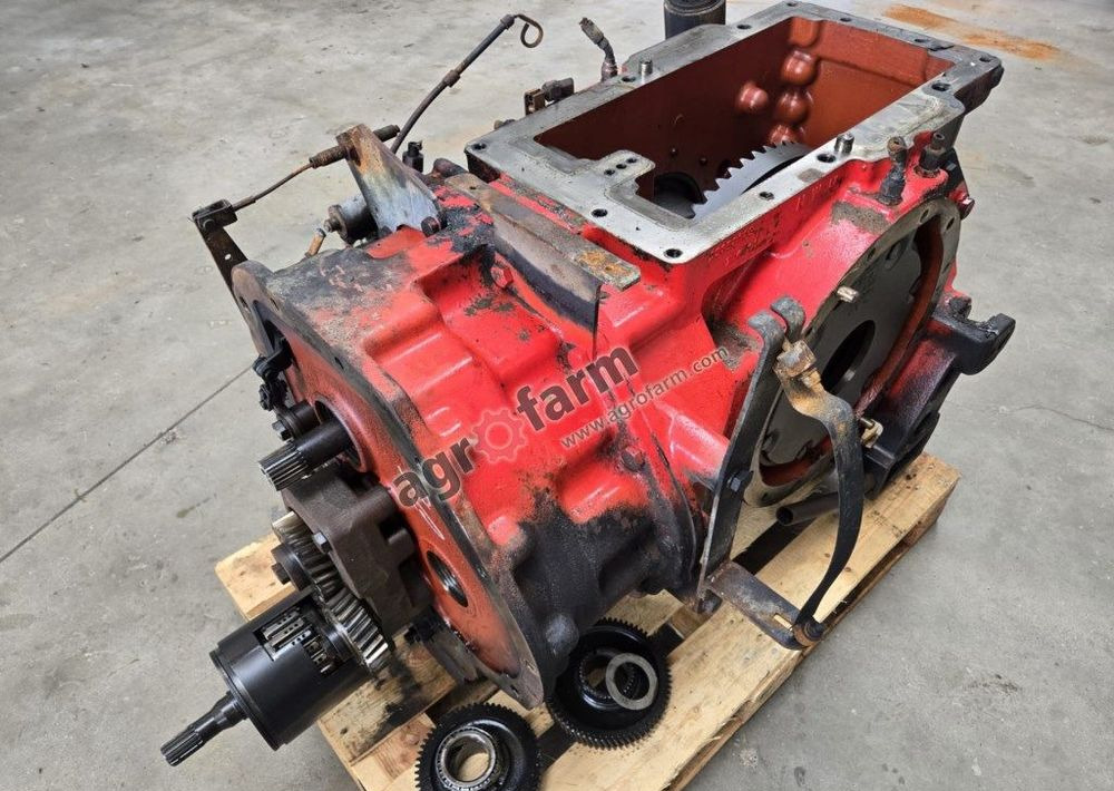 Tylny most McCormick MTX 155 - Скоростна кутия: снимка 1 Tylny most McCormick MTX 155 - Скоростна кутия: снимка 1